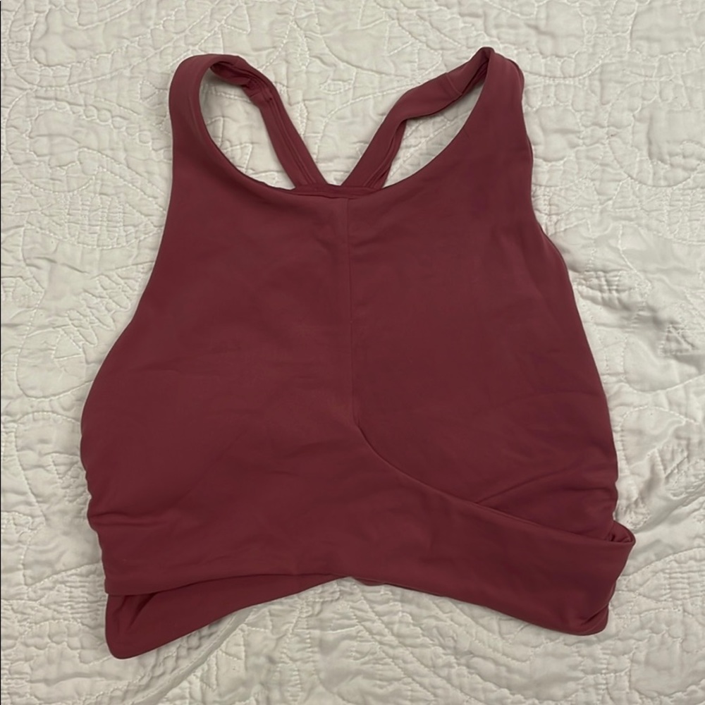 Lululemon mauve sports bra